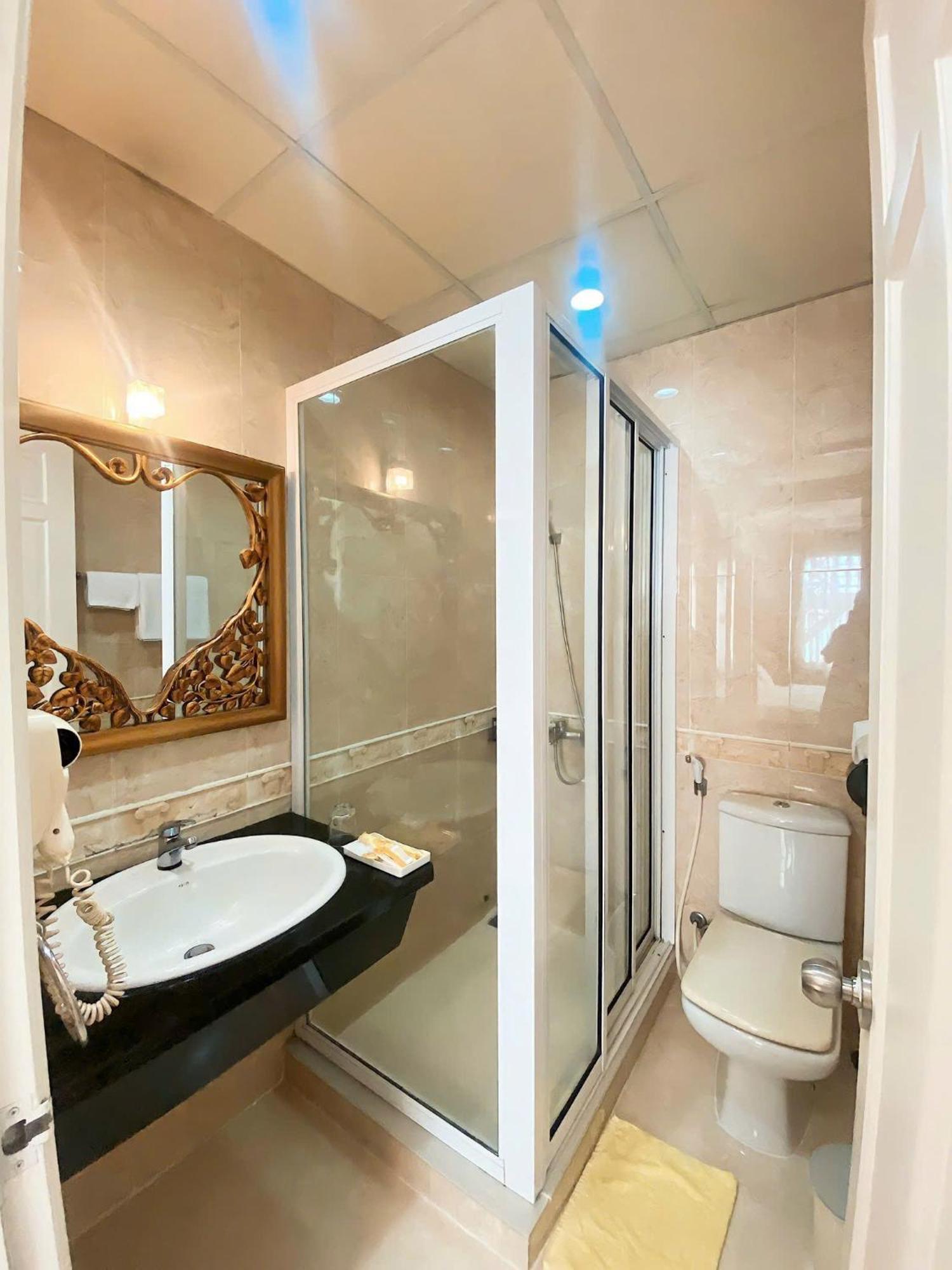 Hoang Thanh Thuy Airport Hotel 2 - Gan Am Thuc Dem Cho Hoang Hoa Tham Ciudad Ho Chi Minh  Exterior foto