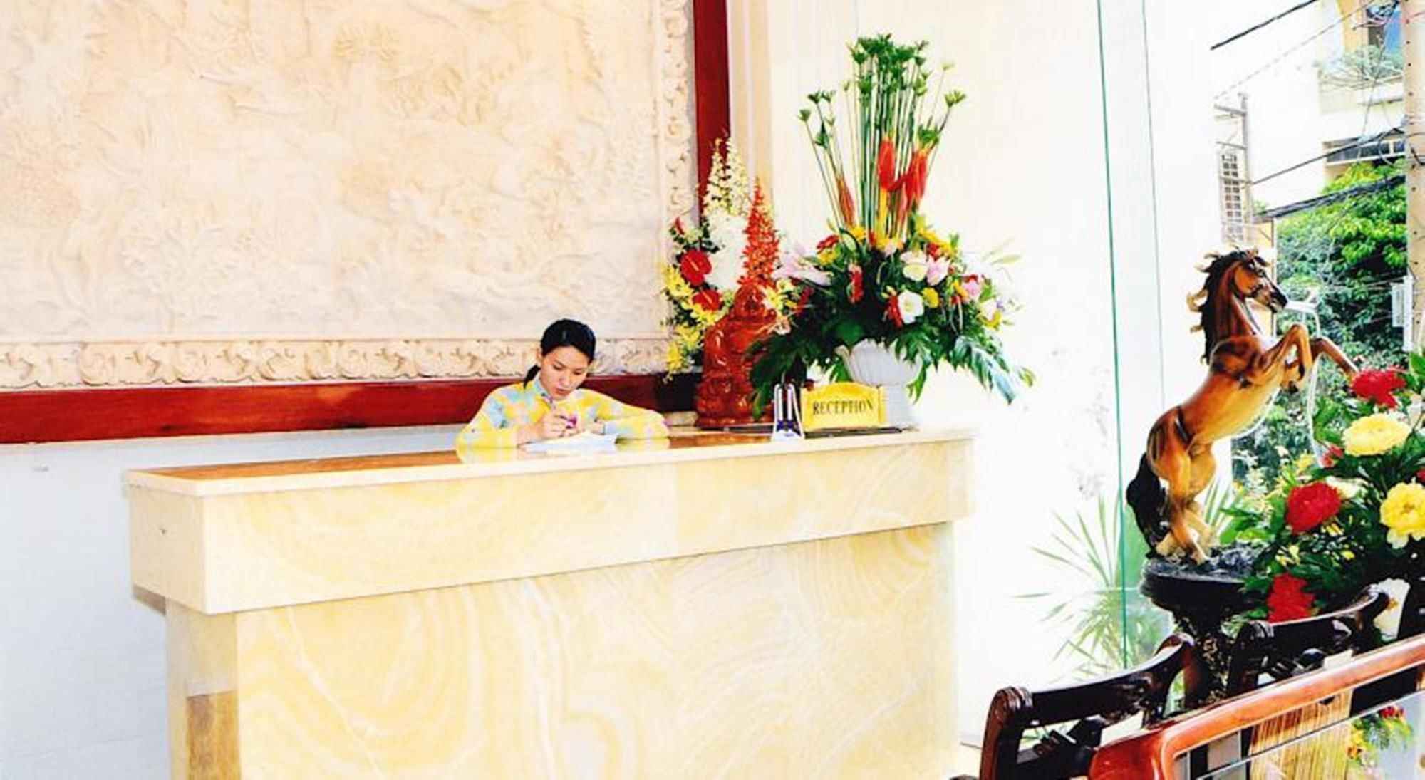 Hoang Thanh Thuy Airport Hotel 2 - Gan Am Thuc Dem Cho Hoang Hoa Tham Ciudad Ho Chi Minh  Exterior foto